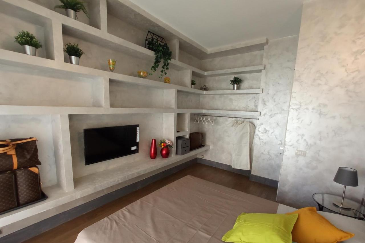 C&E Suites Roma 丽都迪奥斯蒂亚 外观 照片